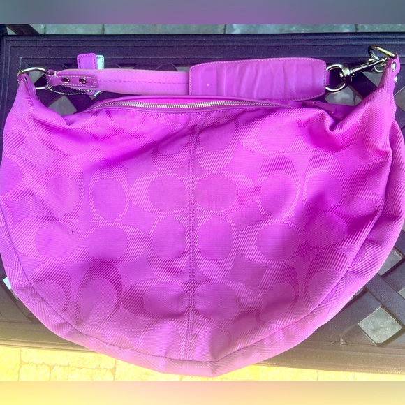 Beautiful summer Coach bag / used - Picture 2 of 9